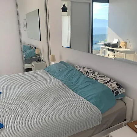 Apartment New Spacious With A Beautiful Sea View *