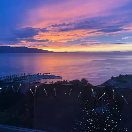 New Spacious With A Beautiful Sea View Appartement *