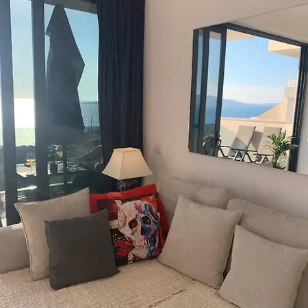 New Spacious With A Beautiful Sea View Apartment Sarandë