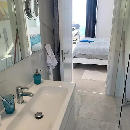 New Spacious With A Beautiful Sea View Appartement *