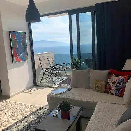 New Spacious With A Beautiful Sea View Sarandë